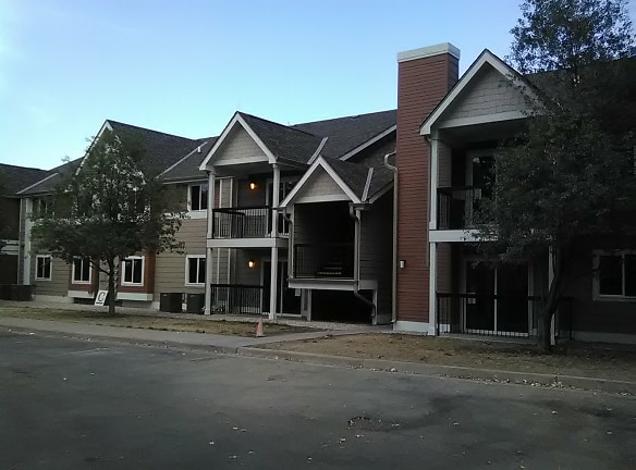 Hickory Hill Village Apartments - Fort Collins, CO