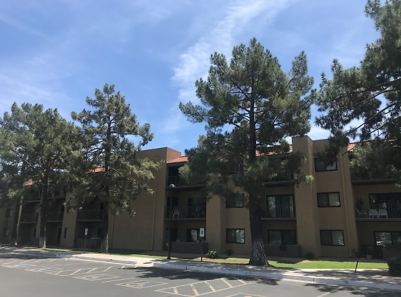 Royal Oaks Lifecare Center Apartments - Sun City, AZ