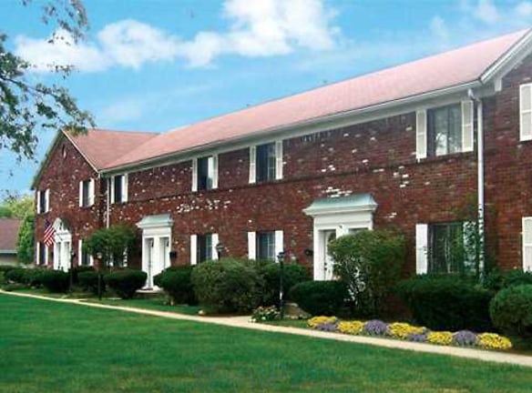 Charleston East Apartments - Indianapolis, IN
