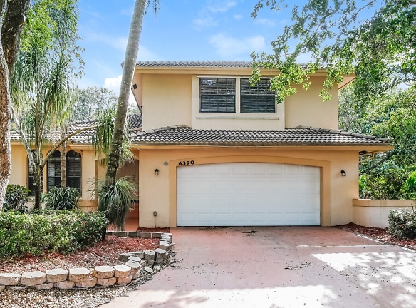 6390 NW 47th Ct - Coral Springs, FL