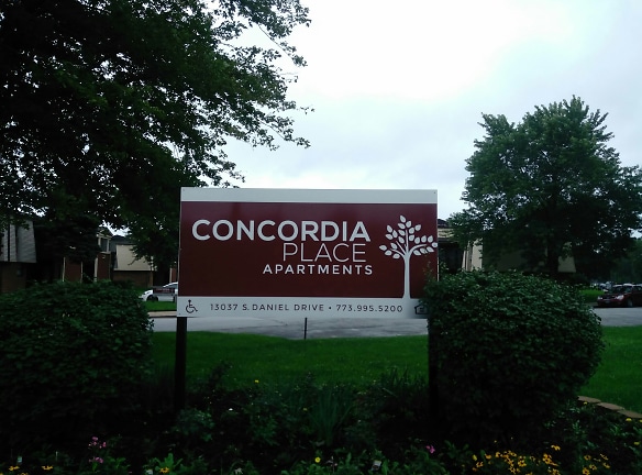 Concordia Place Apartments - Chicago, IL