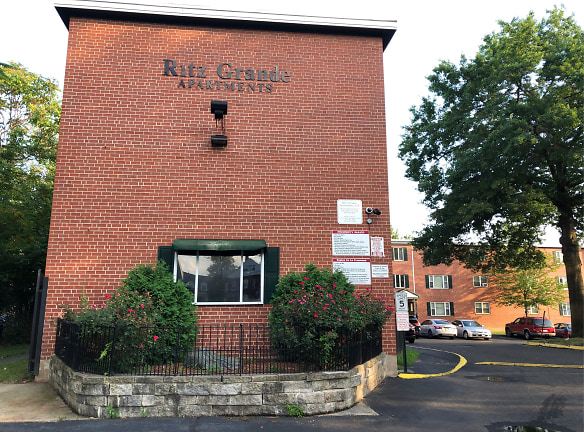 Ritz Grande Apartments - Hartford, CT