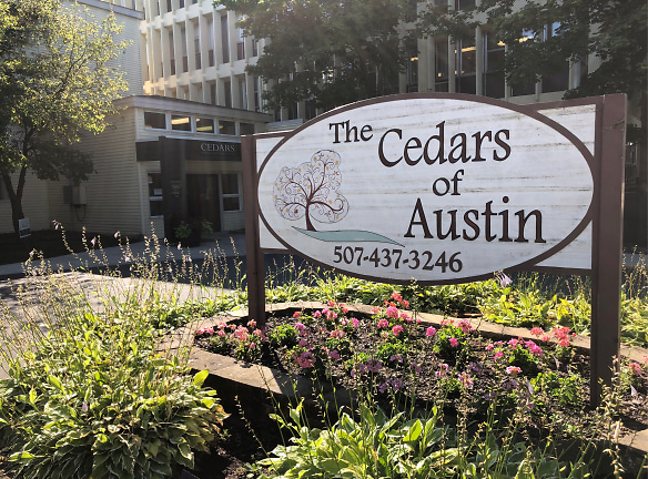 The Cedars Of Austin Apartments - Austin, MN