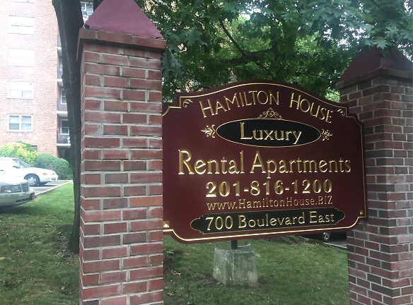 Hamilton House Apartments - Weehawken, NJ