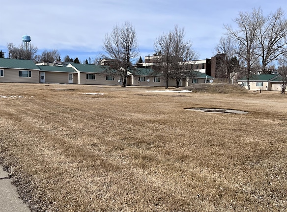 500 Frontage Rd unit 2W - Elgin, ND