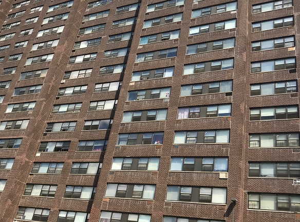 Seaview Towers Apartments - Far Rockaway, NY