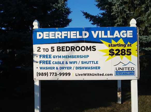 Deerfield Village Apartments - Mount Pleasant, MI