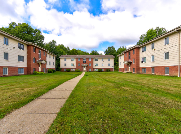 Seneca Oaks Apartments - Youngstown, OH