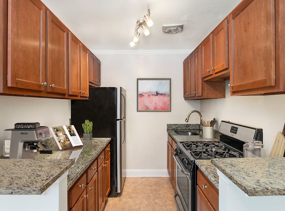 Madison Gardens Apartments - Suitland, MD