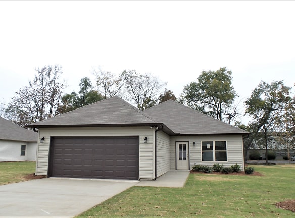 87 Carriage House Rd SW - Bessemer, AL