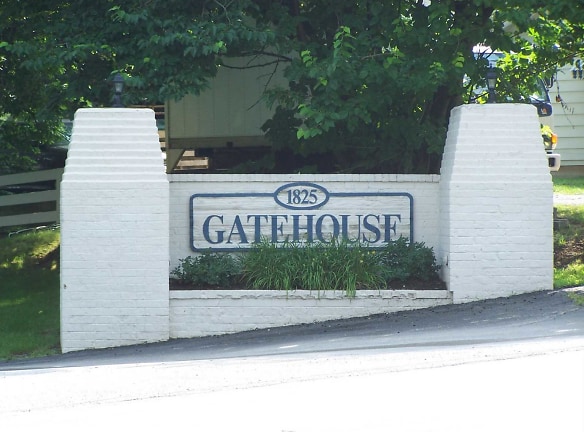 Gatehouse Apartments - Lexington, KY