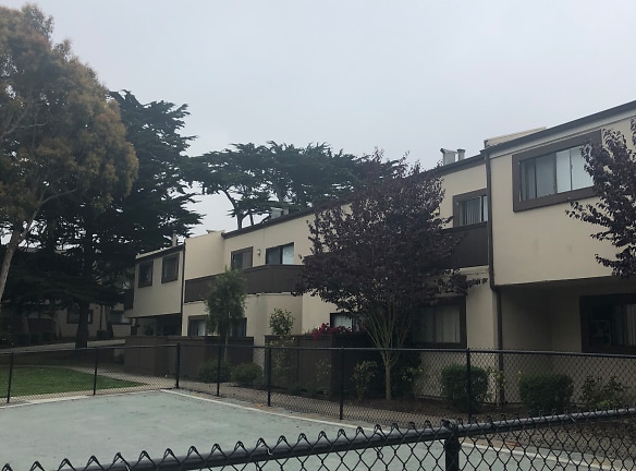 Shoreline Apartments - Marina, CA