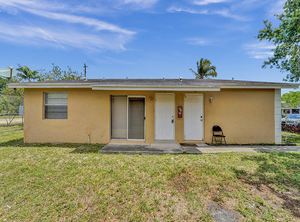 1471 NW 22nd Ct - Fort Lauderdale, FL