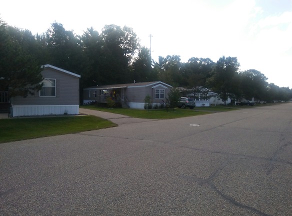 Holiday Park Apartments - Stevens Point, WI