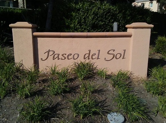 Plaza Del Sol Apartments - Simi Valley, CA