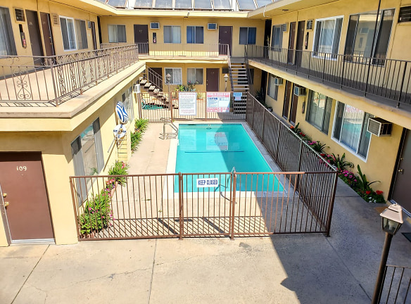 6701f Apartments - Los Angeles, CA