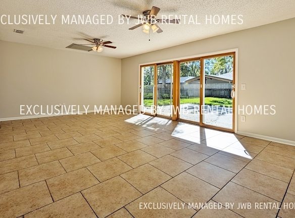 104 Abalone Ln W - Ponte Vedra Beach, FL