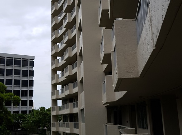 Keloa Hoonanea Apartments - Honolulu, HI