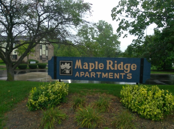 Maple Ridge Apartments - Farmington Hills, MI