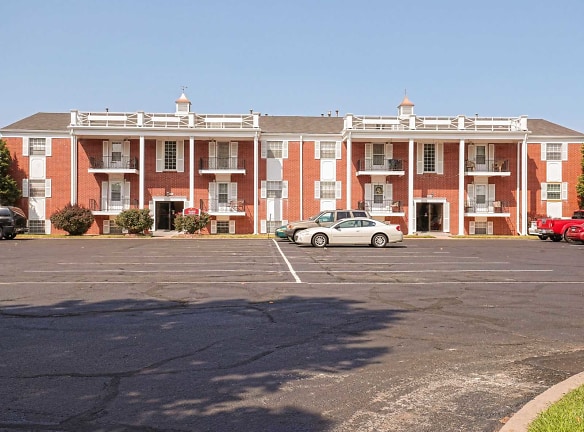 Indian Hills Apartments - Wichita, KS
