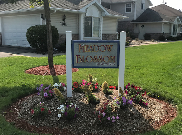 Meadow Blossom Apartments - Elkhorn, WI