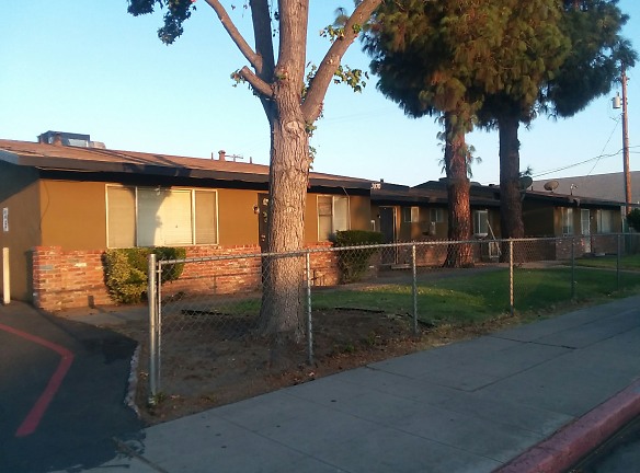 La Casa Lisa Apartments - Fresno, CA
