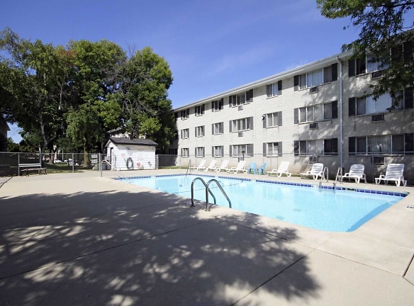 Lincoln Crest Apartments - Milwaukee, WI