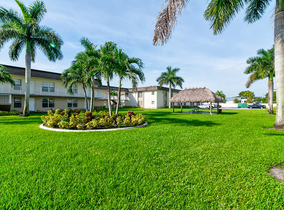 Lauder Ridge Garden Apartments - North Lauderdale, FL