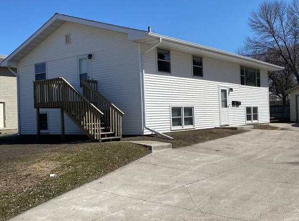 Kimball Duplex 2 Apartments - Grand Forks, ND