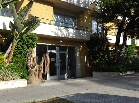 La Jolla Courtyard Apartments - Los Angeles, CA