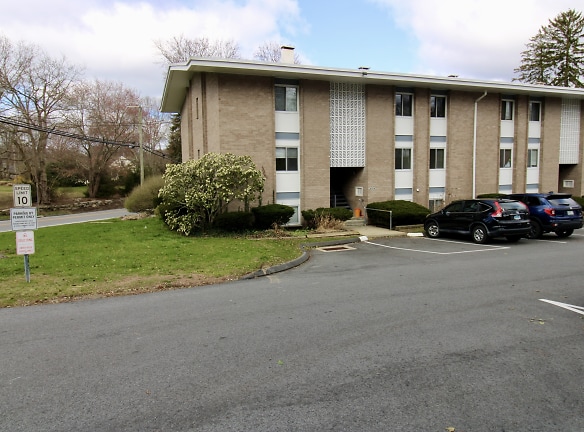 63 Niles Hill Rd #A4 - New London, CT