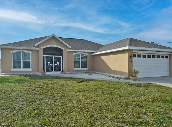 130 SW 31st Ave - Cape Coral, FL