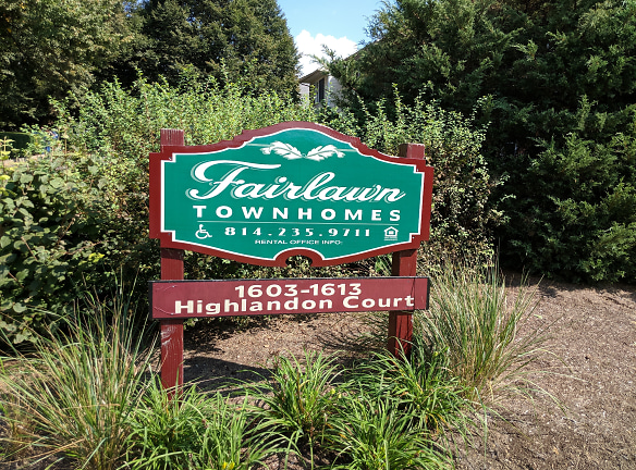 Fairlawn Townhomes Apartments - State College, PA