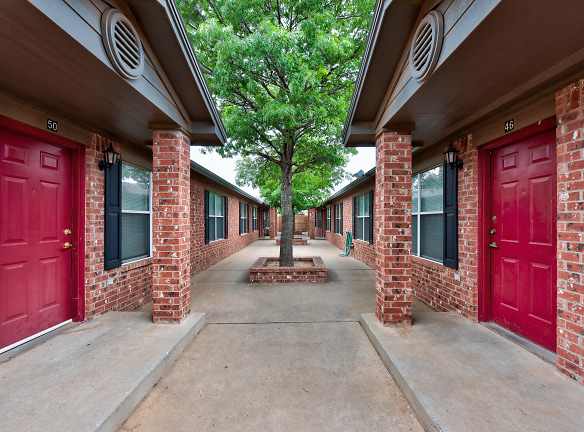 Greenwood Cove Apartments - Lubbock, TX