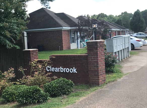 Clearbrook Apartments - Oxford, MS