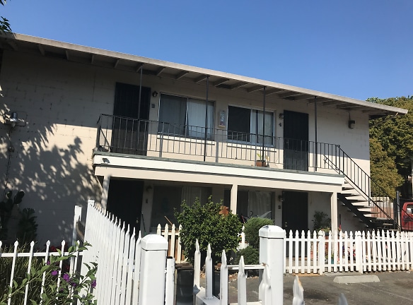 Brentwood Apartments - Fairfield, CA