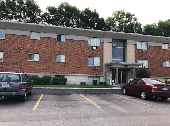 Royal Pines Apartments - Middletown, OH