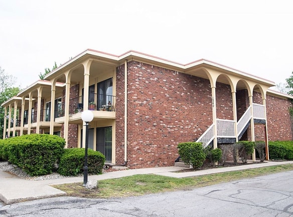 1240 W 73rd St unit L - Indianapolis, IN