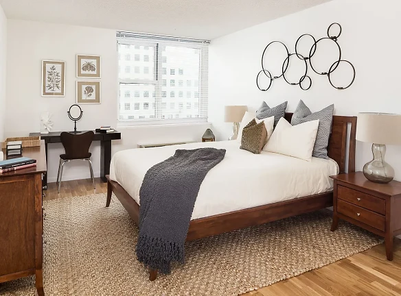 355 S End Ave unit 18H - New York, NY