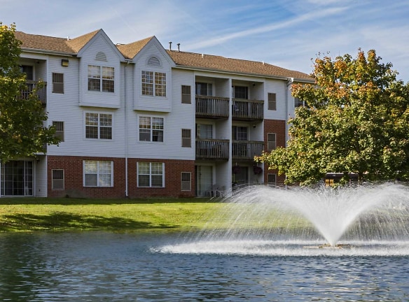 The Ponds At Georgetown Apartments - Ann Arbor, MI