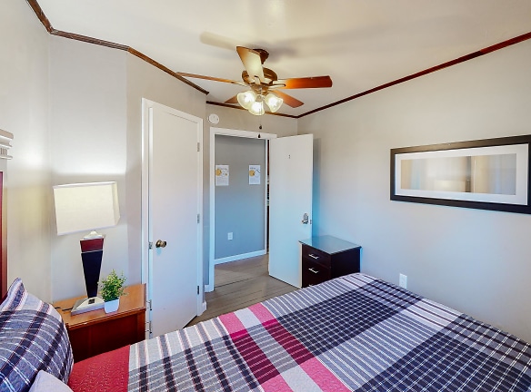 Room For Rent - Gainesville, GA