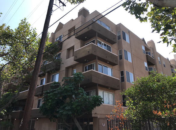 St. Tropez Apartments - Los Angeles, CA
