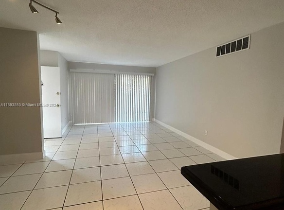 4650 NW 79th Ave #1H - Doral, FL