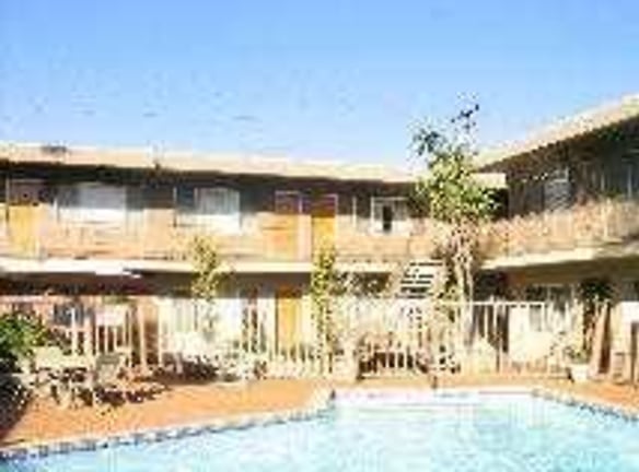 Villa Garden Apartments - Hawthorne, CA