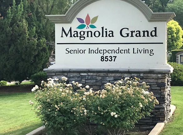 Magnolia Grand Apartments - Riverside, CA