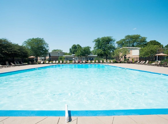 The Preserve At Woodfield - Rolling Meadows, IL