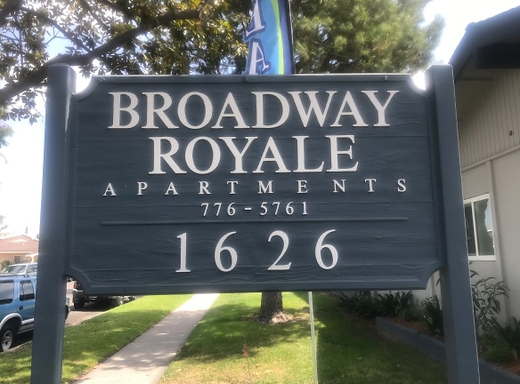 Broadway Royale Apartments - Anaheim, CA