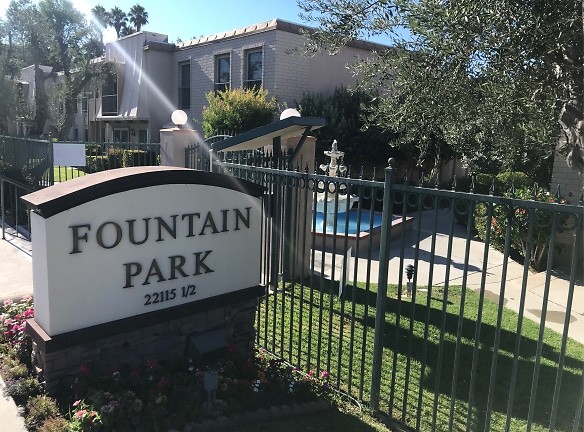 Fountain Park Apartments - Woodland Hills, CA