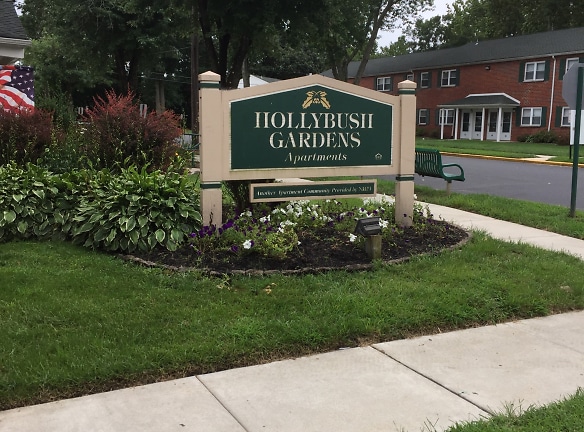 Hollybush Gardens Apartments - Glassboro, NJ