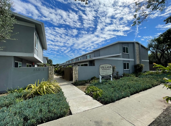 Village Townhomes Apartments - Lomita, CA
